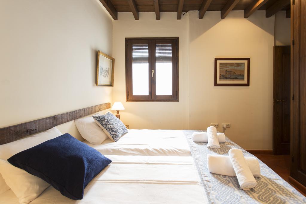 Apartamento Puerta Elvira Centro Free Parking Granada Exterior foto