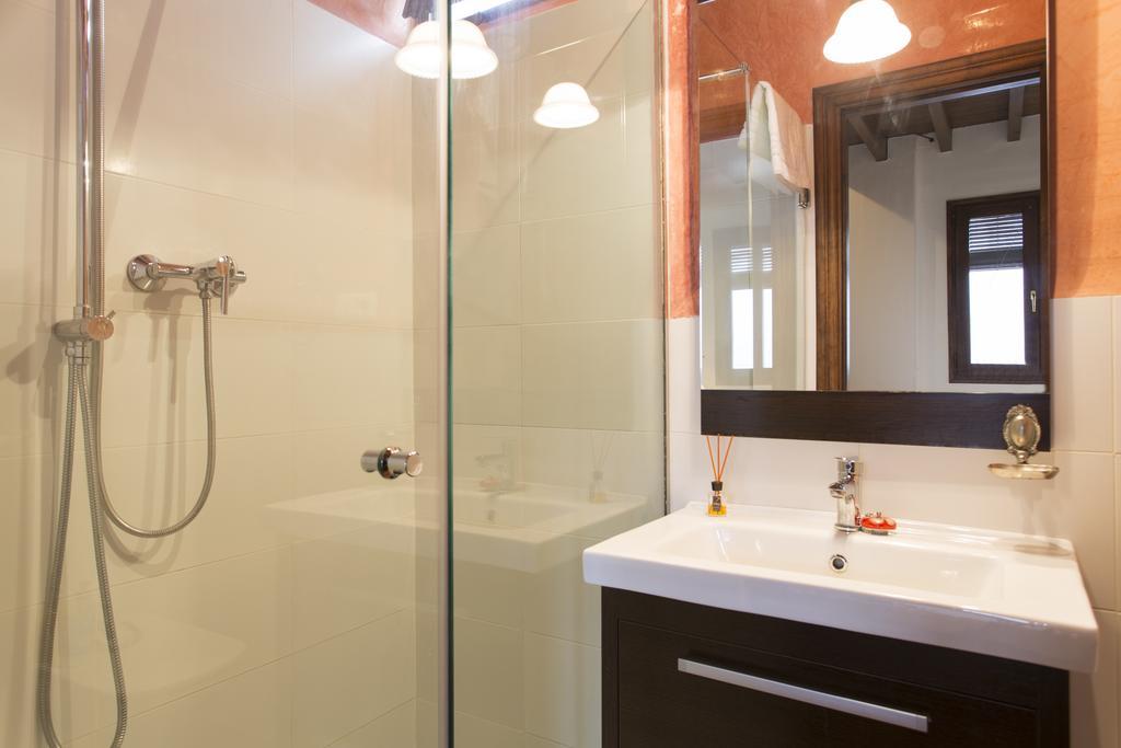 Apartamento Puerta Elvira Centro Free Parking Granada Exterior foto