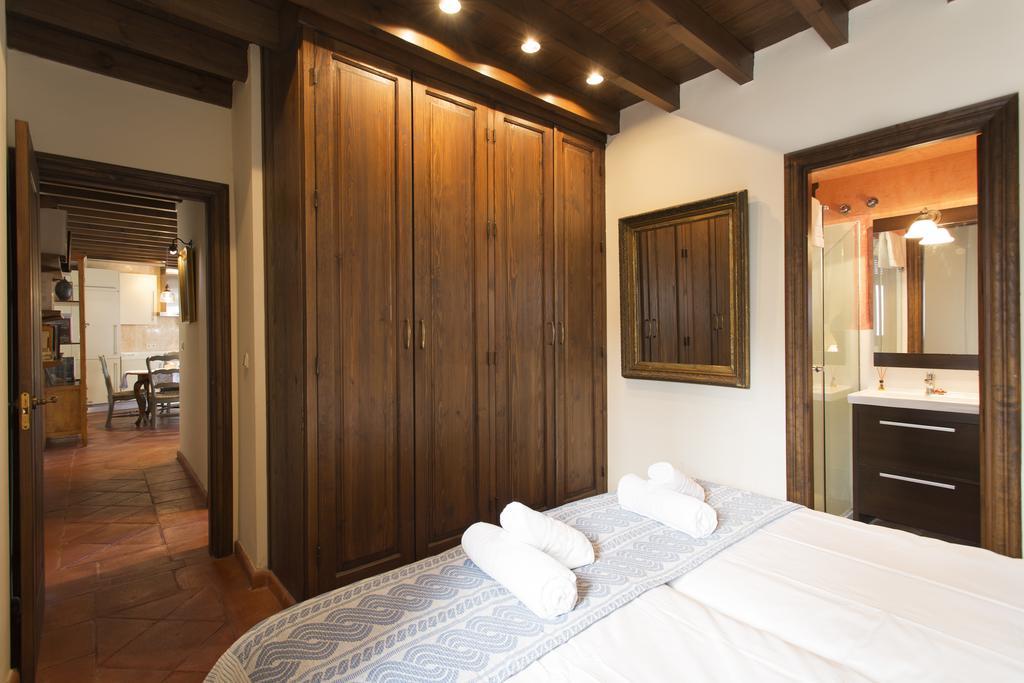 Apartamento Puerta Elvira Centro Free Parking Granada Exterior foto